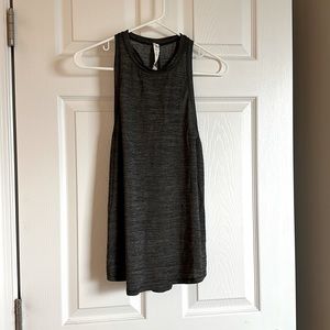 Lululemon tank - with size tag!